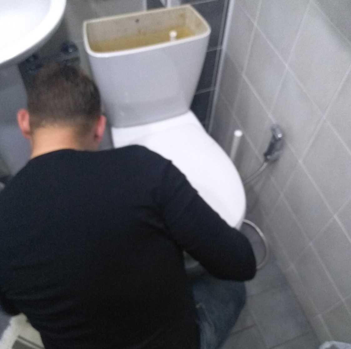 Проводим работы по унитазам. Качественно и недорого Ремонт и замена унитазов в Бишкеке