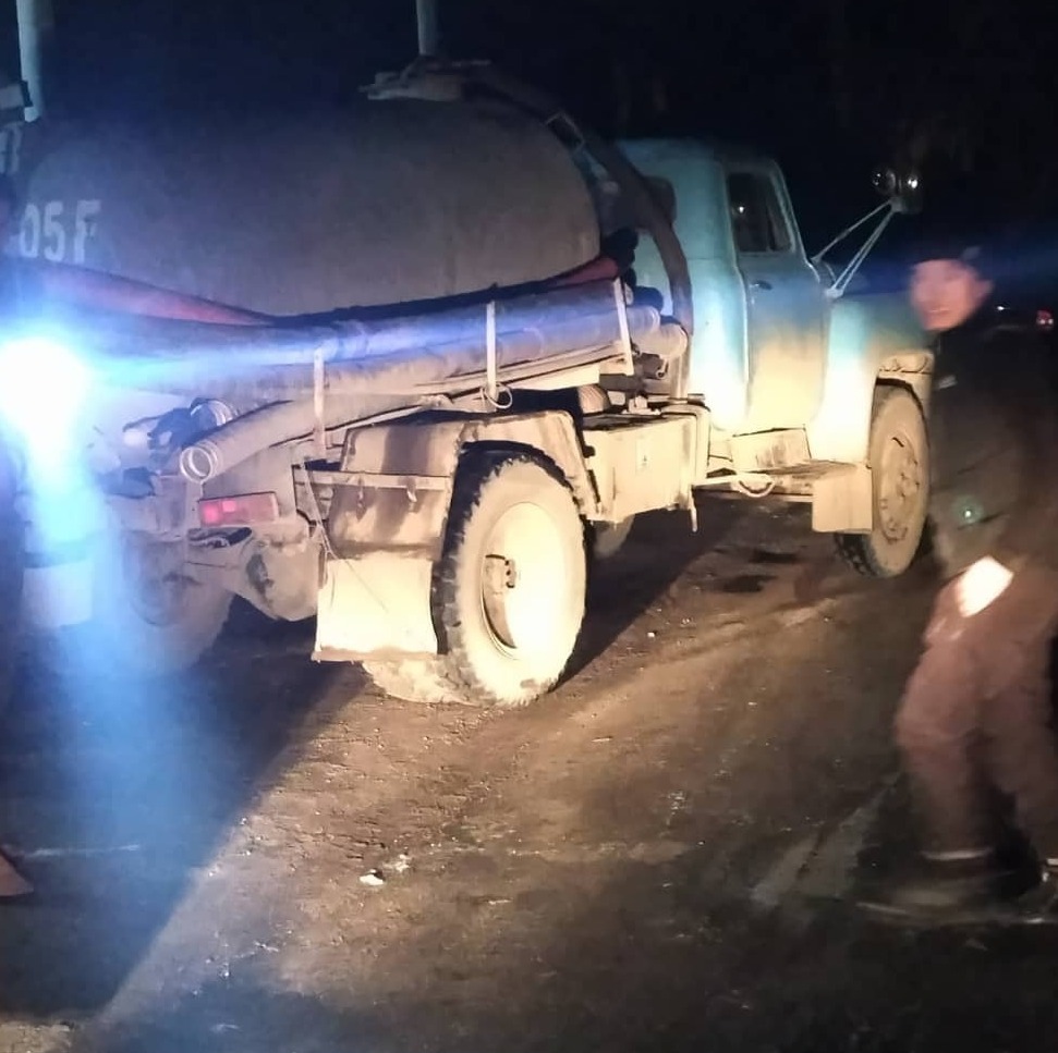 Продуваем канализацию специальными машинами качественно и недорого Продувка и очистка канализационных труб